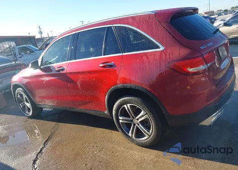 2016 Mercedes-Benz Glc 300 z USA, uszkodzony, nr VIN WDC0G4JB1GF006653